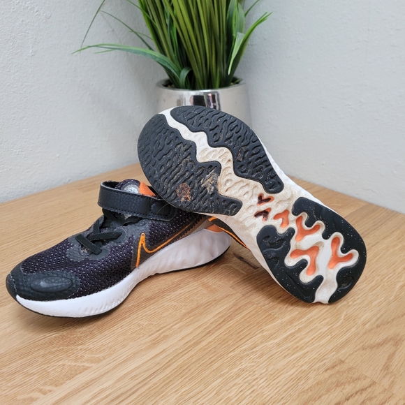 Youth Nike Renew Run size 12.5C - Picture 8 of 9